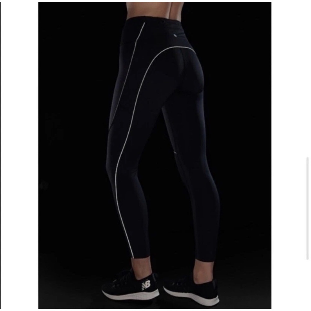 Athleta Cold Front Hybrid Run Tight